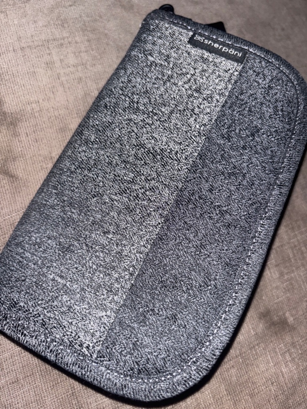 Sherpani Gray Textured Zip Organizer RFID PROTECTION